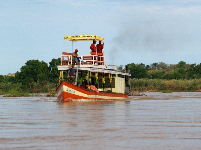 bateau sur la tsiribihina